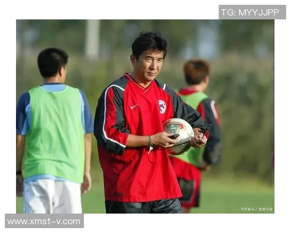 中国足球明星的崛起与荣耀那些最强球员的传奇故事与成就分析