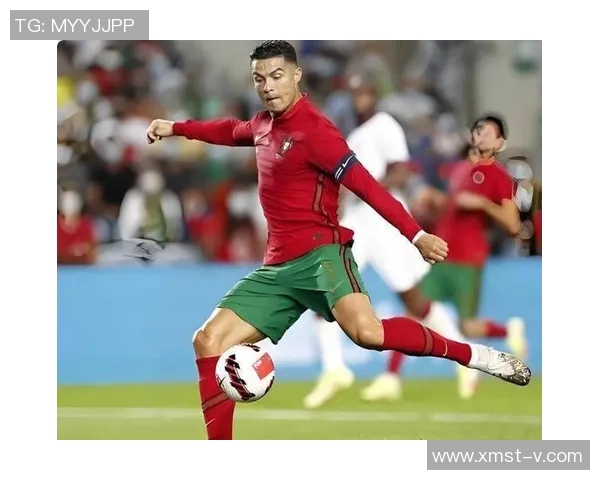 足球明星C罗的儿子如何在父亲的光环下追逐自己的梦想与未来